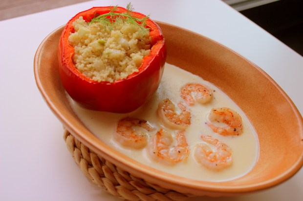 Scampi in gemberroom met couscous en venkel