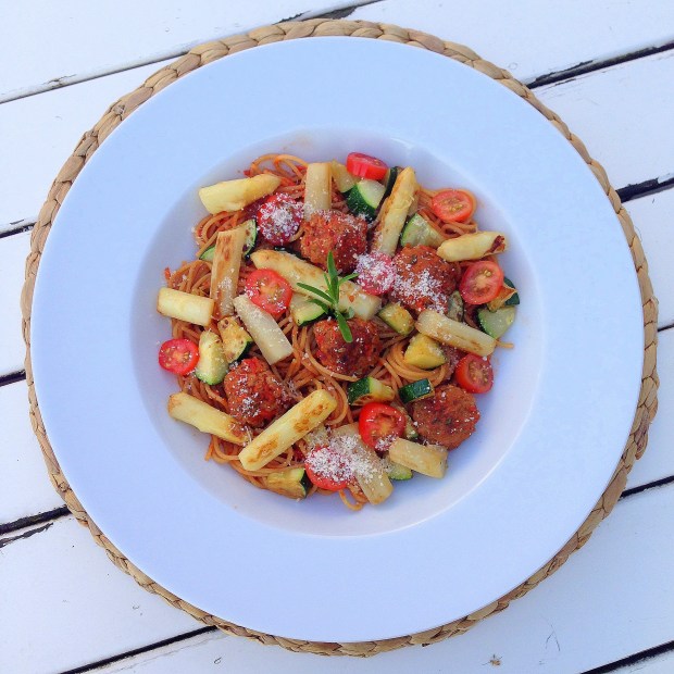 Spaghetti met lamsgehakt en asperges